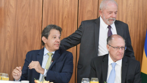 Presidente Lula, Vice Presidente Alckmin e Ministro Fernando Haddad durante reunião
