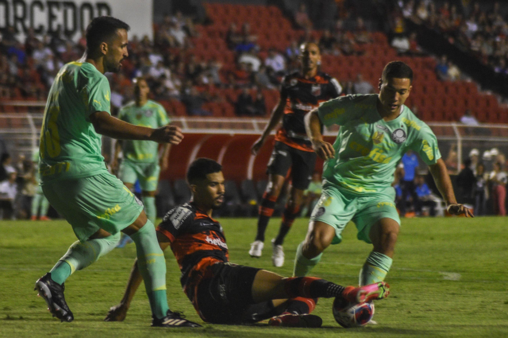 Nova zebra no Paulista? Palmeiras liga alerta com boa fase do Ituano para não repetir vexame de 2014
