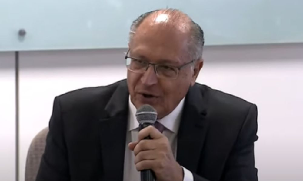‘É preciso convencer o Banco Central de que não é possível ter maior juro do mundo’, afirma Alckmin