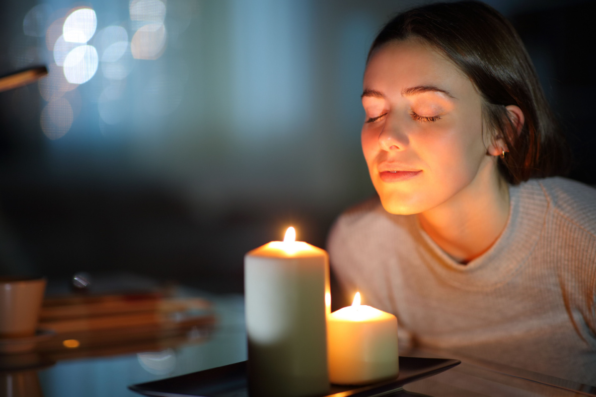 O aroma das velas pode promover o sono 