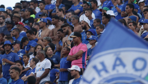 Torcida do Cruzeiro criticou Ronaldo Fenômeno durante derrota diante do América-MG