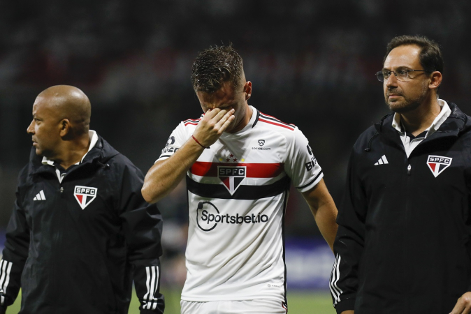 Galoppo saiu de campo chorando na eliminação do São Paulo para o Água Santa