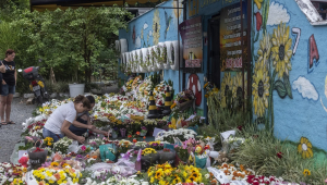 Vigília na quinta-feira em frente à creche atacada em Blumenau