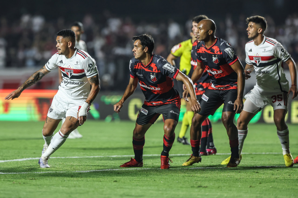 São Paulo e Ituano fazem jogo morno e ficam no 0 a 0 pela Copa do Brasil