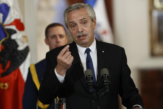 Presidente da Argentina, Alberto Fernández, durante uma coletiva de imprensa no Palácio de La Moneda