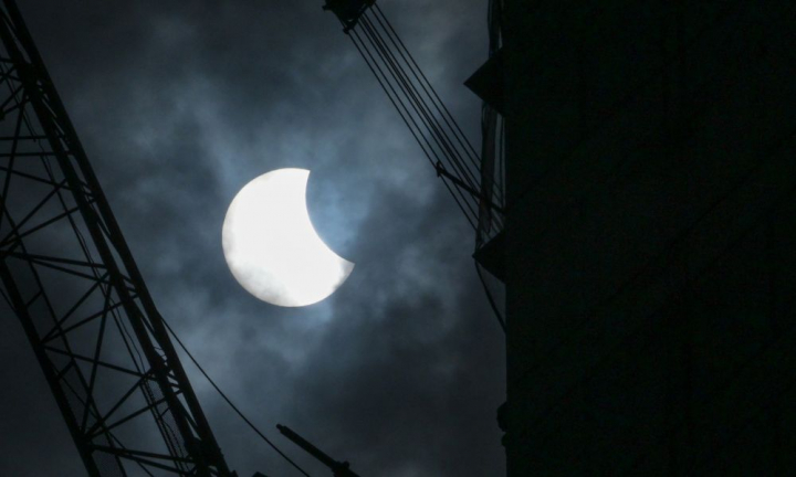 eclipse lunar hibrido