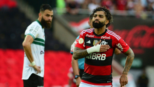 Gabigol se pronuncia após polêmica com camisa do Corinthians