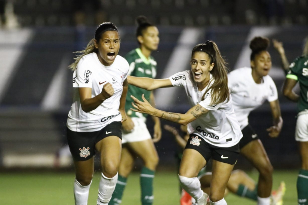 Palmeiras e Internacional vencem clássicos e se mantêm no topo da tabela do Brasileiro  Feminino