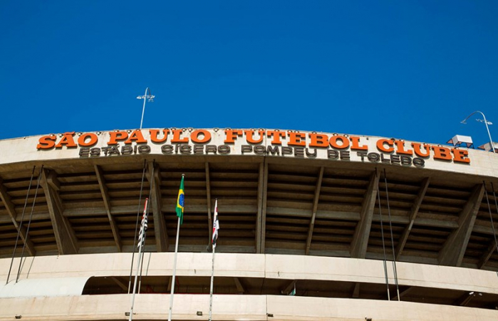 Fachada do Estádio Cícero Pompeu de Toledo, o Morumbi, casa do São Paulo