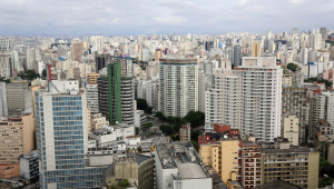 Vista aérea da cidade de São Pauilo mostrando diversos prédios