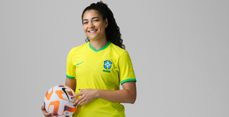 Com homenagem à Amazônia, seleção feminina lança novo uniforme para a Copa  do Mundo 2023