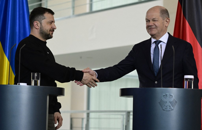 Volodymyr Zelensky e Olaf Scholz