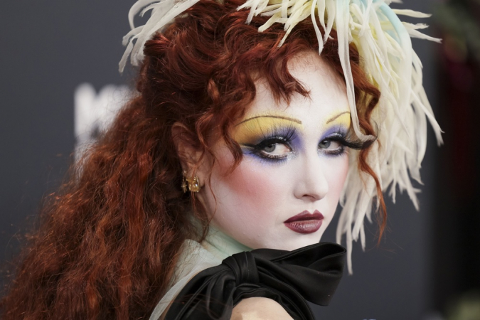 A cantora e compositora norte-americana Chappell Roan no tapete vermelho da 67ª cerimônia anual do Grammy