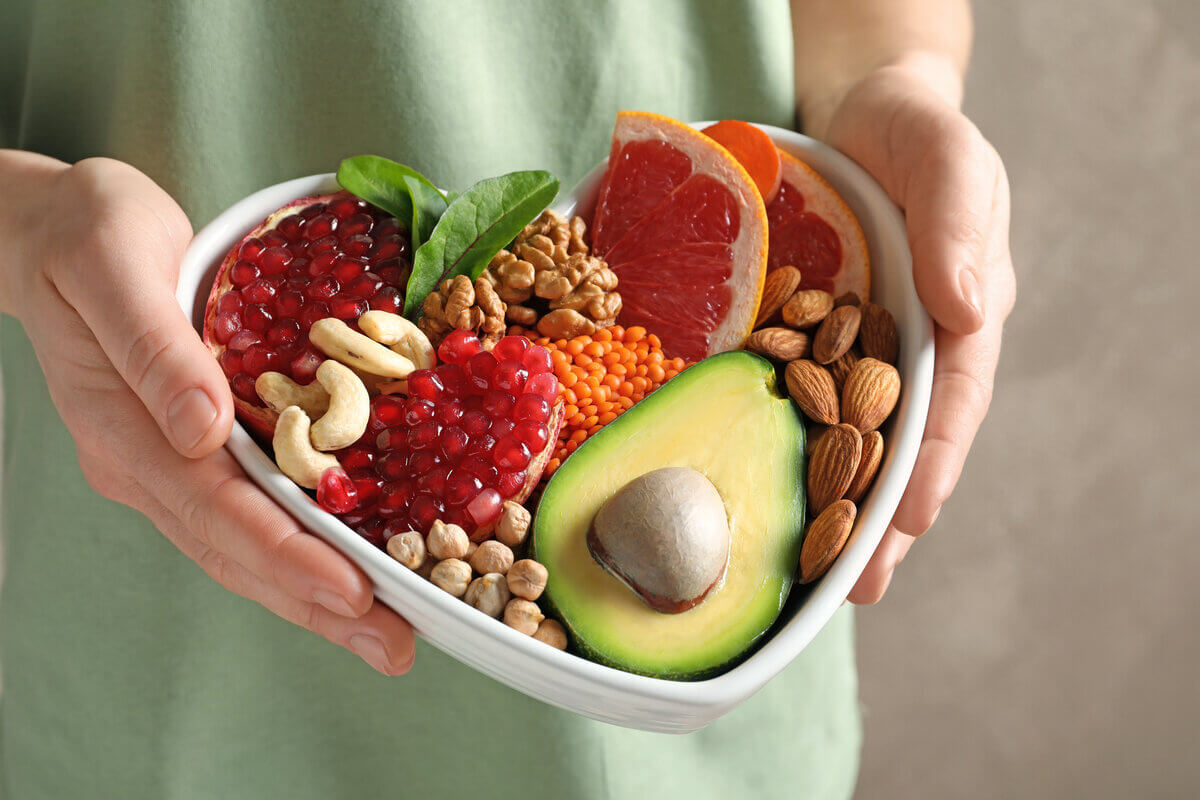Ingestão de alimentos saudáveis reduz o colesterol ruim do corpo 