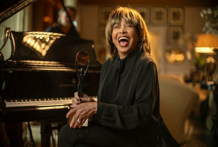 Tina Turner é uma grande lenda musical e de representatividade 
