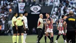 São Paulo ficou na bronca com a arbitragem do jogo diante do Corinthians
