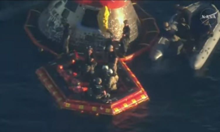 asatronautas fora da capsula