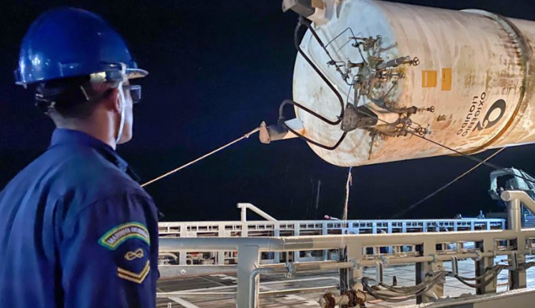 Marinha envia oxigênio para o Amapá após surto de síndromes gripais
