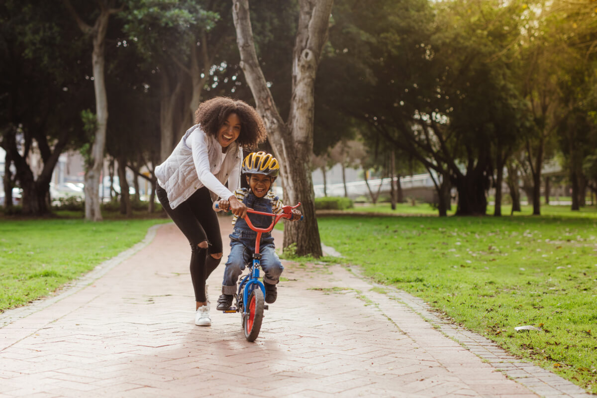 É importante que pais incentivem a atividade aos filhos 