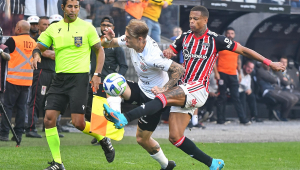 Róger Guedes enfrenta Caio Paulista no clássico entre Corinthians e São Paulo