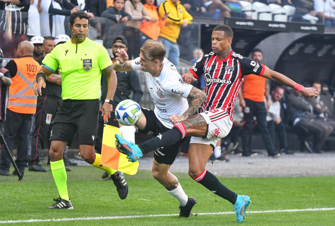 Róger Guedes enfrenta Caio Paulista no clássico entre Corinthians e São Paulo