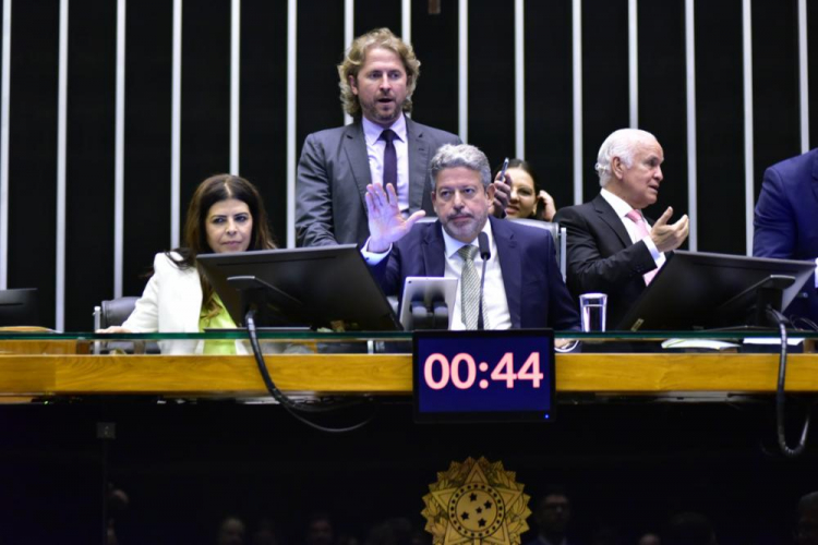 Por 367 votos a 102, Câmara aprova regime de urgência para novo arcabouço fiscal