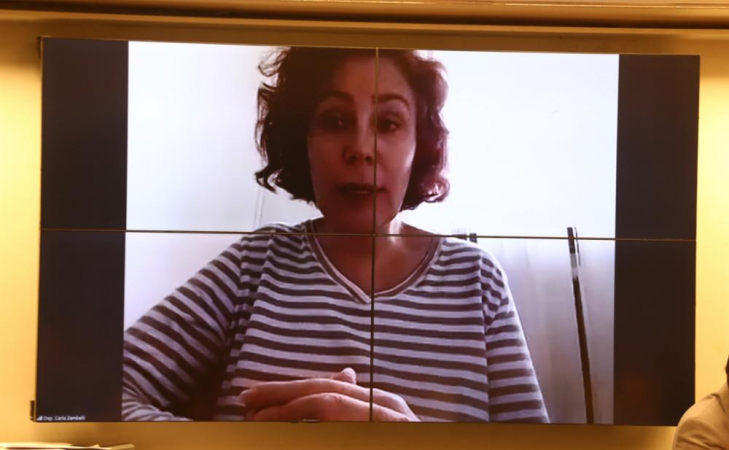 Presa na Itália, a deputada Carla Zambelli é ouvida por videoconferência na CCJ da Câmara