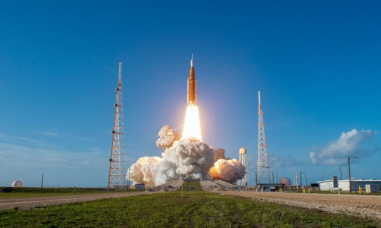 lana&ccedil;amento foguete