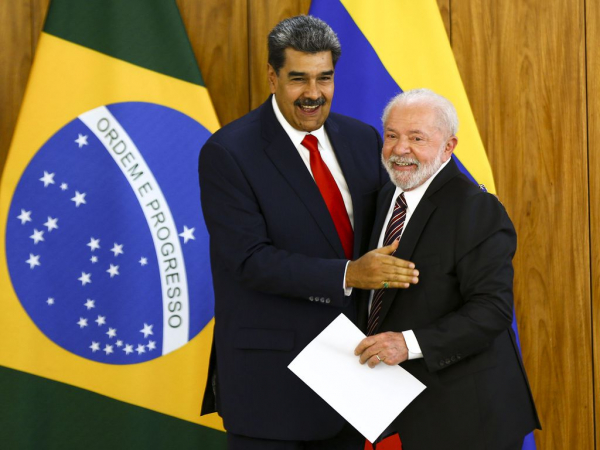 Brasília (DF), 29/05/2023 - O presidente Luiz Inácio Lula da Silva recebe o presidente da Venezuela, Nicolás Maduro, no Palácio do Planalto.