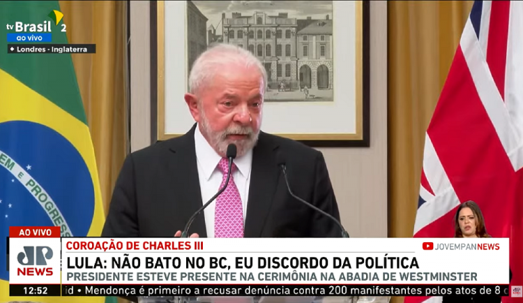 Lula concede entrevista coletiva após coroação do rei Charles III, em Londres