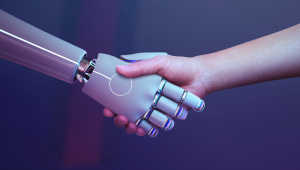 Mão robótica aperta mão humana