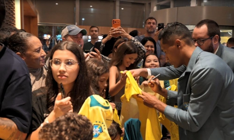 Veja como foi o embarque o Brasil para Copa do Mundo