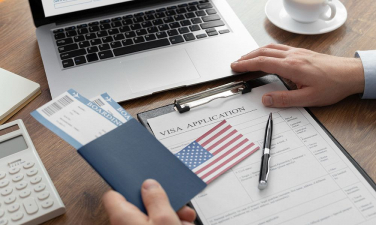 Embaixada dos EUA no Brasil adia para 17 de junho aumento no preço dos vistos