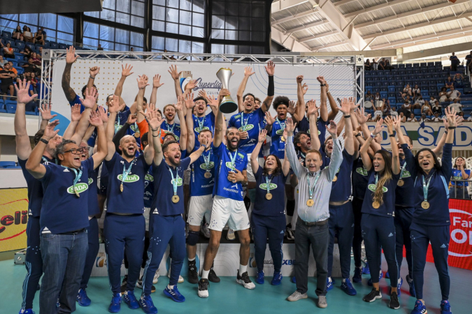 Wallace Souza celebrando título com o Cruzeiro