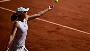 Bia Haddad vence espanhola, vai às quartas de final de Roland Garros e  quebra marca de 55 anos
