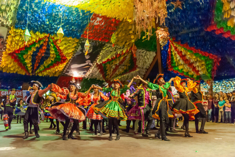 10 cidades brasileiras para curtir a festa junina