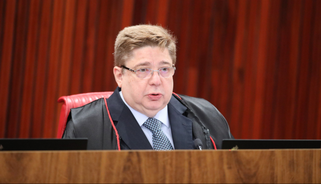 Raul Ara&uacute;jo vota contra tornar Bolsonaro ineleg&iacute;vel por 8 anos | Jovem Pan