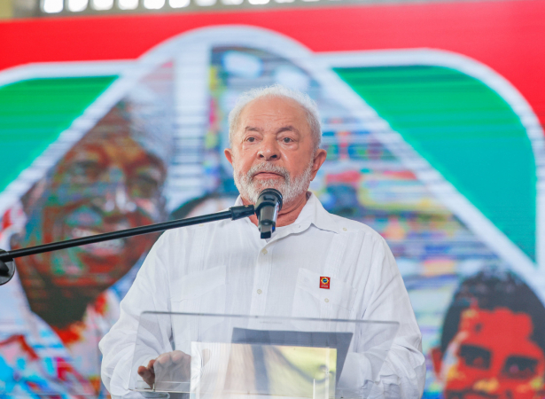 Lula sanciona lei da igualdade salarial e diz que empresário que descumprir  vai 'enfrentar a legislação
