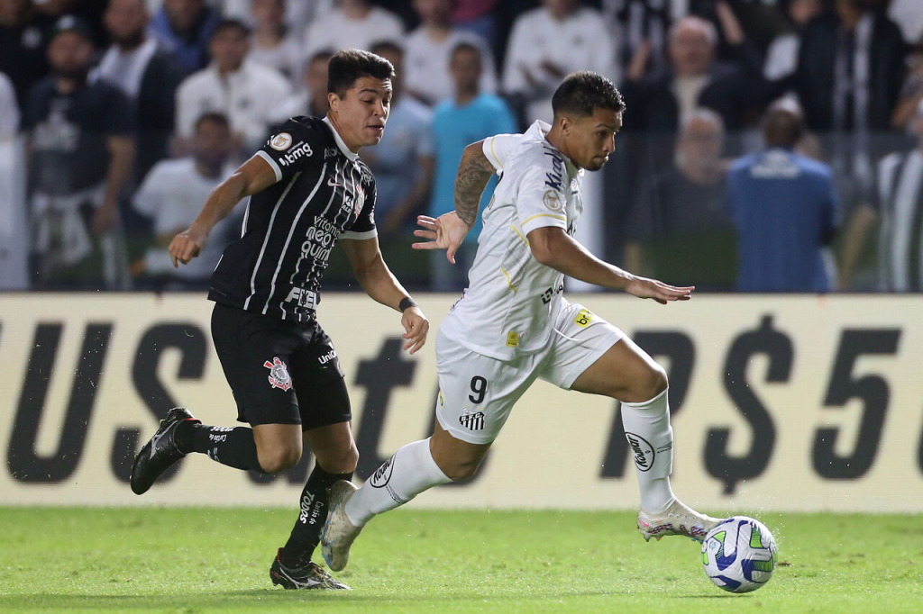 Vila Belmiro pronta para receber jogo entre Corinthians e Santos