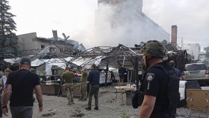 bombardeio em restaurante na ucrânia