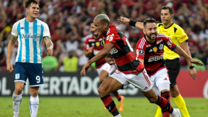 Flamengo vence o Racing