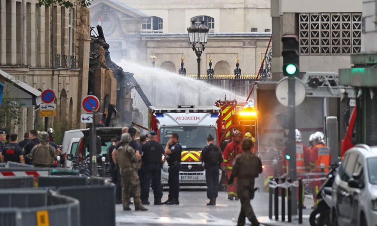 explosão em paris