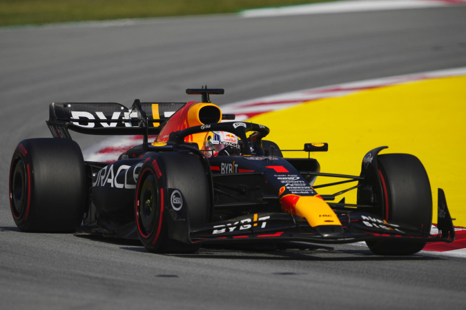 GP do Japão: Verstappen lidera 2º treino e Gasly bate no fim