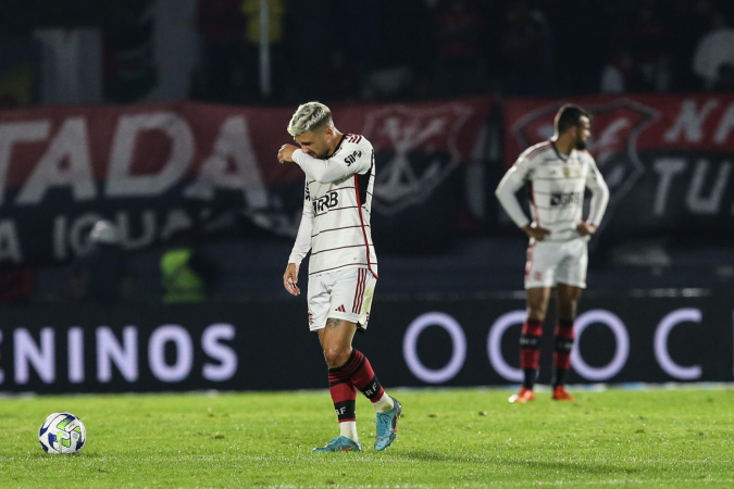 Brasileirão: Flamengo joga mal e é goleado pelo RB Bragantino por