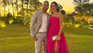 Neymar ao lado de Bruna Biancardi em casamento
