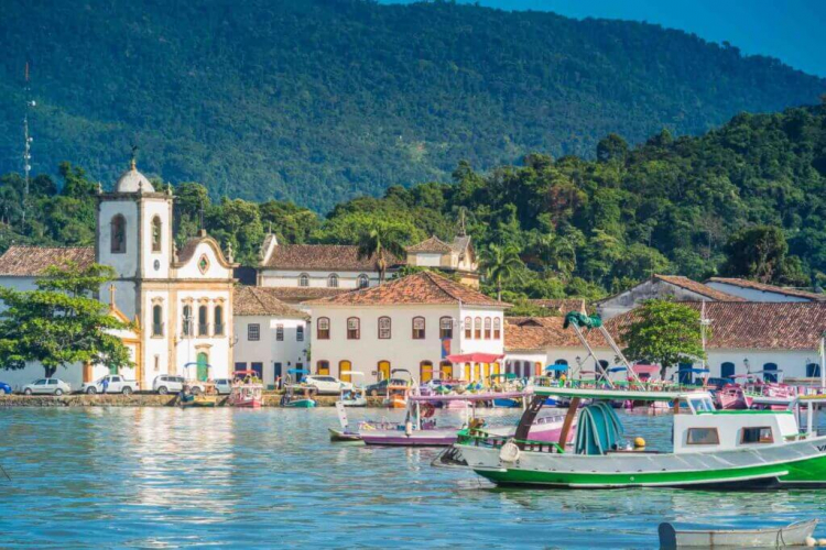 Paraty: cidade histórica do Rio de Janeiro é um destino imperdível