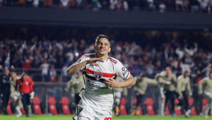 Pablo Maia comemora gol com a camisa do São Paulo no Morumbi