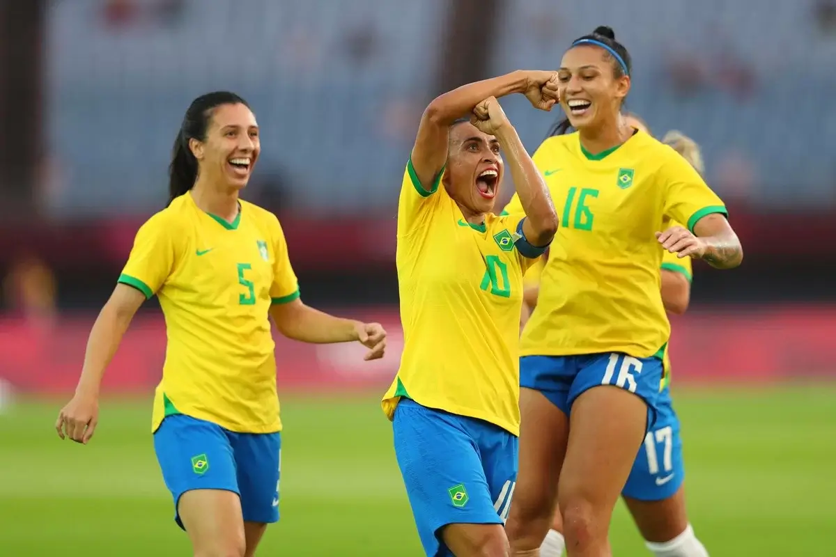 Seleção feminina encerra último período de preparação no Brasil