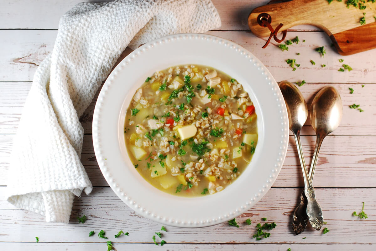 Sopa de cevadinha com frango 