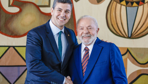 Lula e Santiago Peña